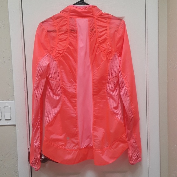 Lululemon Run: Nothing To Hide Jacket - Picture 5 of 7